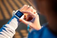 Gambar 1. Smart wearable dengan fitur AI dan monitoring kesehatan